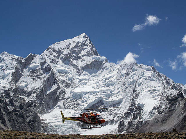 6 Great Helicopter Tours in Nepal 6 Great Helicopter Tours in Nepal